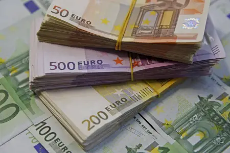 Lirə ucuzlaşdı, avro bahalaşdı... - Məzənnə AÇIQLANDI