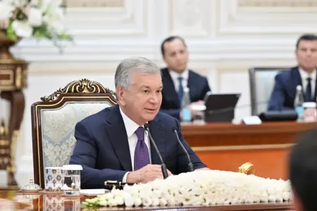Mirziyoyev Özbəkistan-Azərbaycan nəqliyyat dəhlizinin yaradılmasını təklif etdi