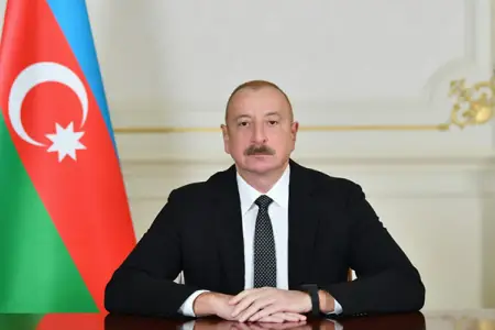 İlham Əliyev Tokayevi təbrik etdi