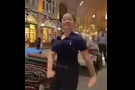 Təbrizin tarixi bazarında Azərbaycan rəqsi oynadı - Video