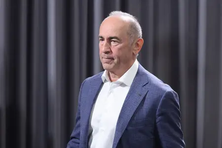 Koçaryan Korrupsiyaya Qarşı Mübarizə Komitəsinə aparıldı
