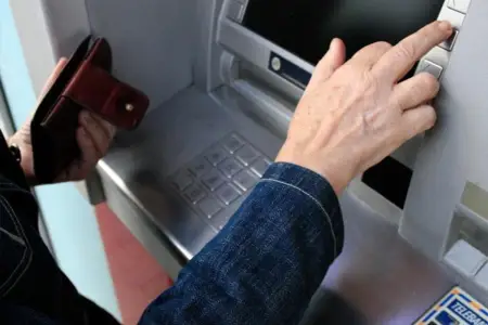 Müavinət, təqaüd və ünvanlı sosial yardımları ödənildi