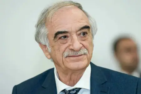 81 yaşlı Polad Bülbüloğlu boşanıb, yenidən EVLƏNDİ - FOTO