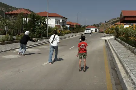 “Laçından 4 övladımla çıxmışdım, 12 nəvəmlə qayıtdım” - Məmmədovların həyat hekayəsi 