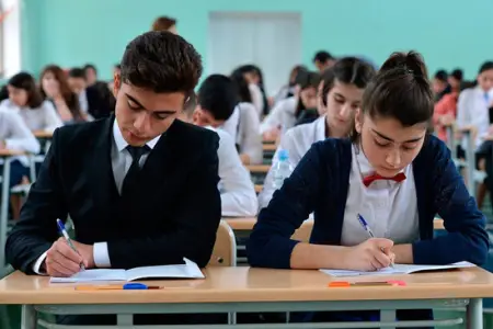 10-cu sinif şagirdləri yerdəyişmə başlandı
