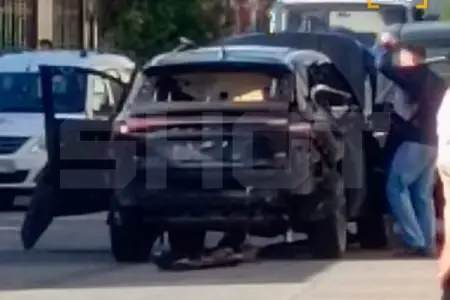 İçərisində insanların olduğu maşın partladı - Rusiyada