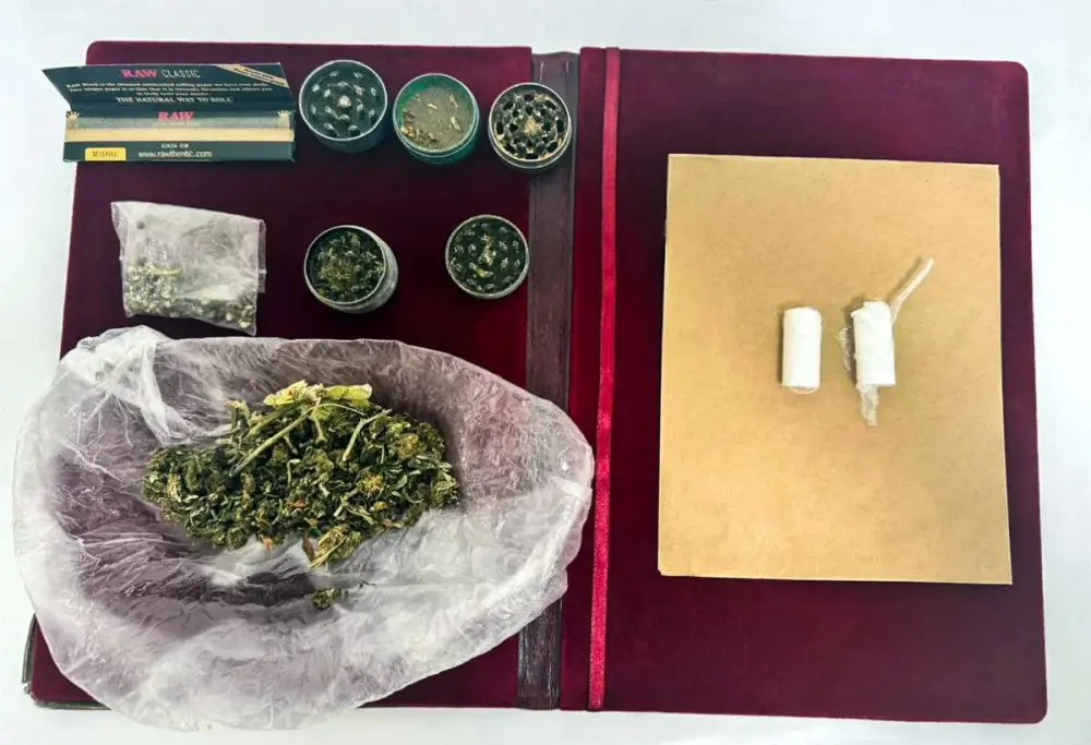Bakıda Tiflisə uçan sərnişində kokain aşkar edildi - Foto