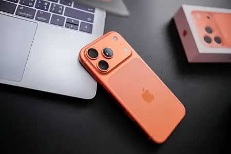 Dünya üzrə ən çox satılan smartfon bəlli oldu