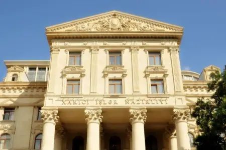 Azərbaycan Rusiya səfirliyi qarşısındakı təxribatı pislədi