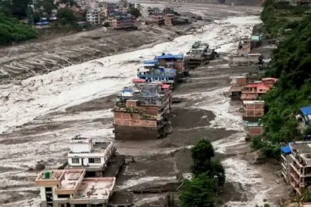 Nepalda daşqının ağır nəticələri: 910 nəfər itkin düşdü