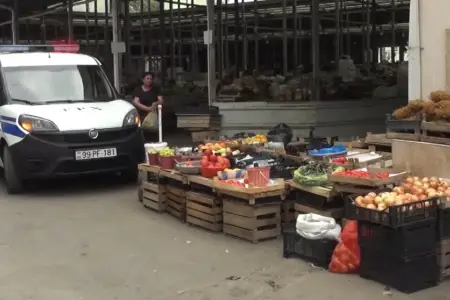 Gəncə bazarında oğul anasını buna görə öldürüb: Detallar bəlli oldu - Video