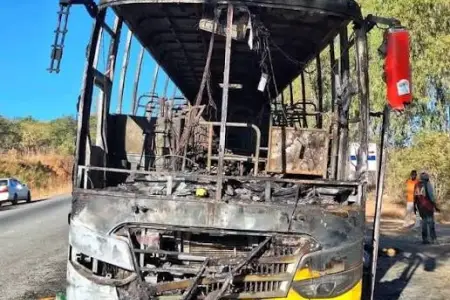 Zimbabvedə avtobusla yük maşını toqquşdu - 25 ölü