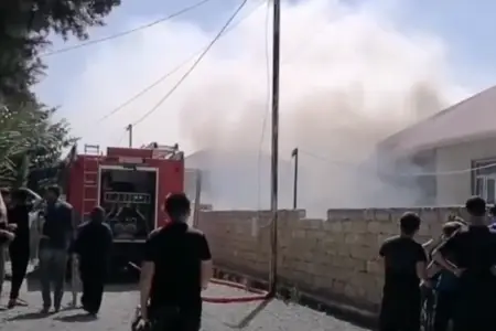 Bakıda fərdi yaşayış evi yandı