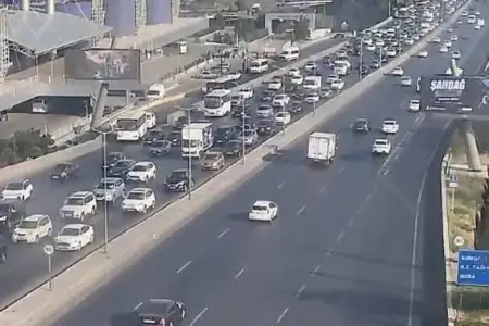Bakının bir sıra yollarında tıxac yarandı