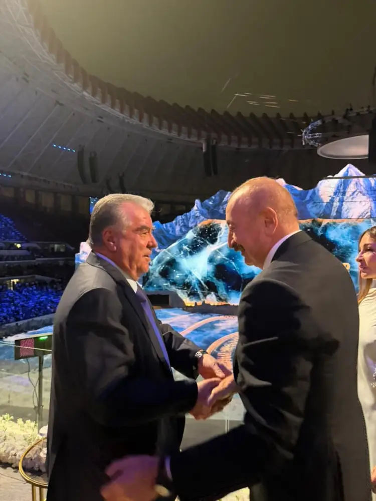 Prezident Putinlə söhbət etdi - Fotolar