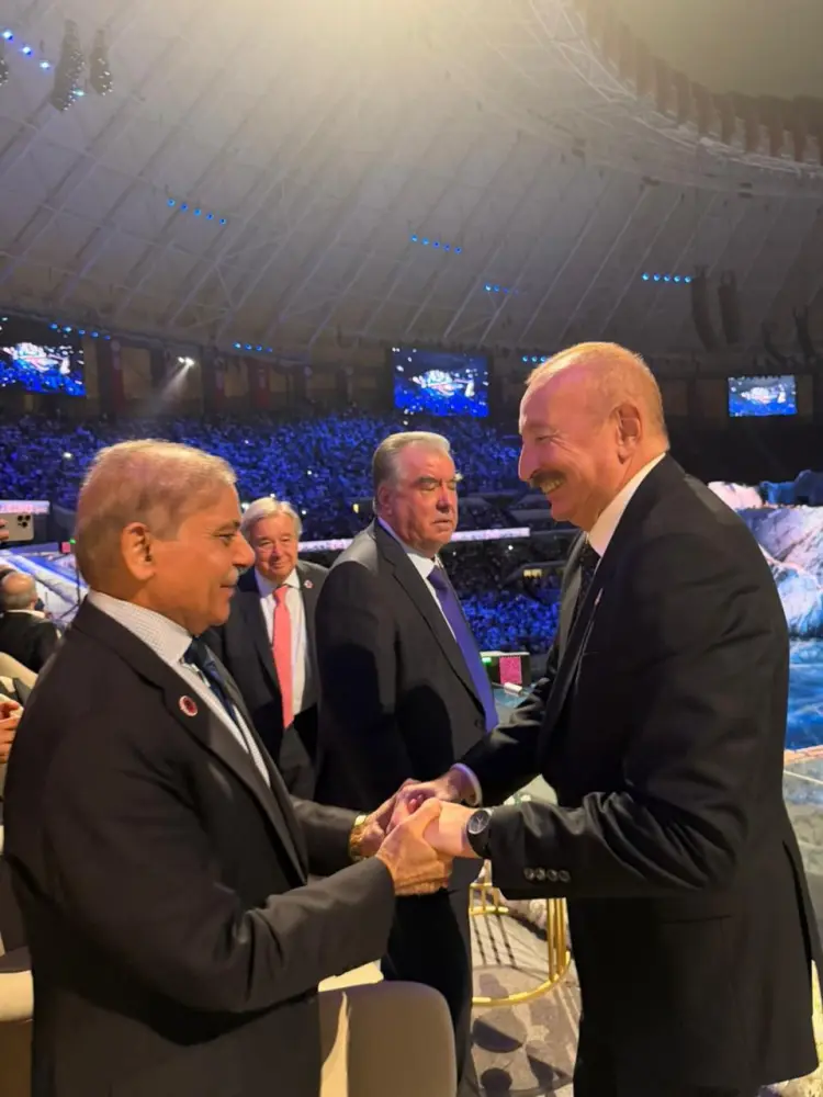 Prezident Putinlə söhbət etdi - Fotolar