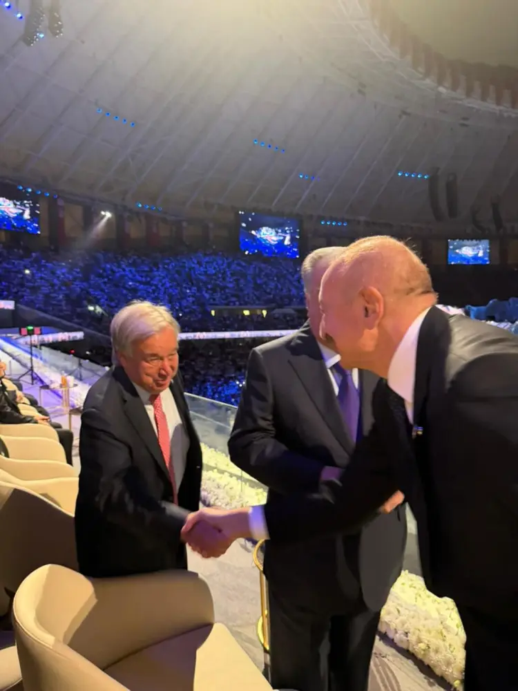 Prezident Putinlə söhbət etdi - Fotolar