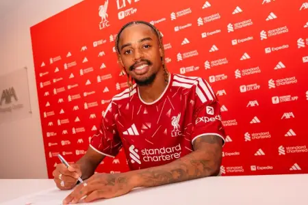 "Liverpul" Bredli Barkolanı transfer etdi - Rəsmi