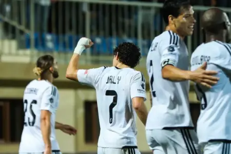 "Qarabağ" 10 nəfərlə "Sumqayıt"a qalib gəldi