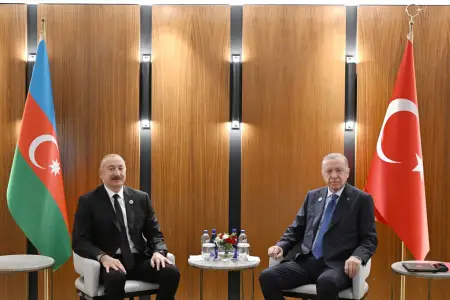İlham Əliyevin Rəcəb Tayyib Ərdoğanla görüşü oldu - FOTOLAR