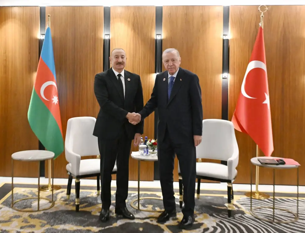 İlham Əliyevin Rəcəb Tayyib Ərdoğanla görüşü oldu - FOTOLAR - YENİLƏNDİ