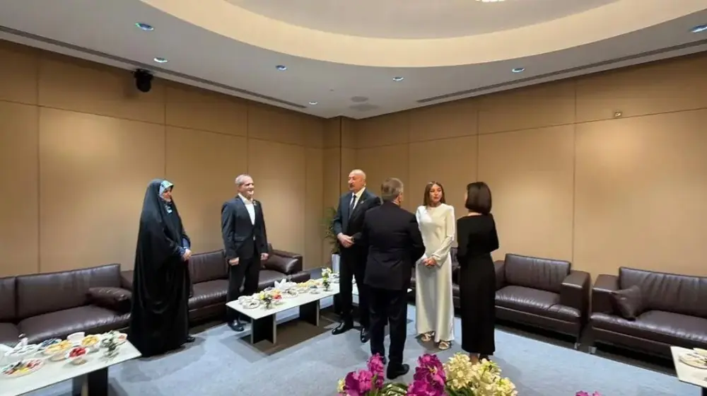 Bişkekdə səmimi görüş: Mehriban Əliyeva Zəhra Pezeşkian ilə bir araya gəldi - FOTOLAR