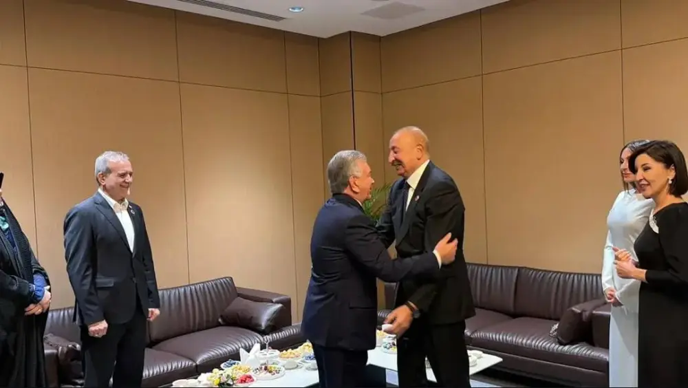 Bişkekdə səmimi görüş: Mehriban Əliyeva Zəhra Pezeşkian ilə bir araya gəldi - FOTOLAR