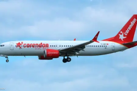 Antalyaya uçan təyyarənin mühərrikində nasazlıq yarandı