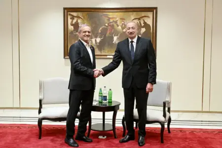 Məsud Pezeşkian: "Azərbaycan Prezidenti ilə görüşüm çox konstruktiv keçdi"