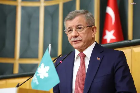 Əhməd Davudoğlu barəsində araşdırma başlanıldı