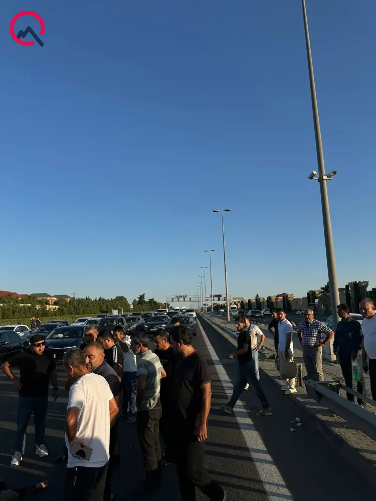 Bakıda yolu keçən qadını maşın vurub öldürdü - Fotolar