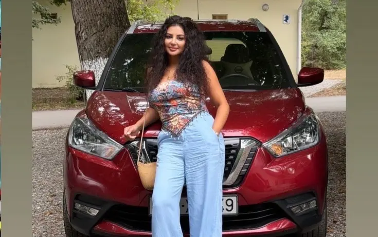 “Maşın şou”da qazandığı həmin avtomobillə FOTO paylaşdı