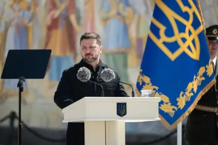 "Moskvaya hücumları dayandırırıq" – Zelenski