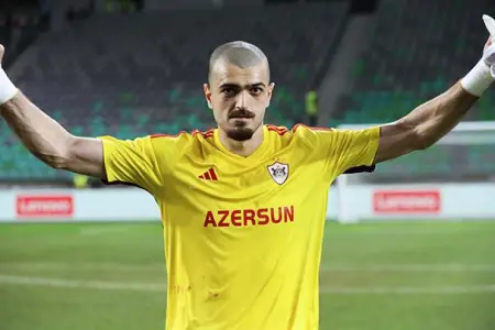 "Qarabağ"ın keçmiş qapıçısı 45 dəqiqəyə 4 qol buraxdı - Azarkeşləri hədələdi