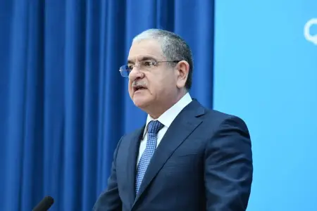Prezidentin köməkçisi yeni sədri kollektivə təqdim etdi