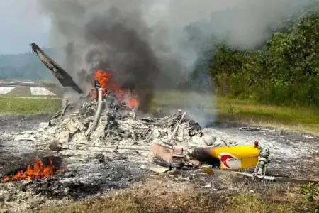 Malayziyada helikopter qəzaya uğradı, ölənlər var
