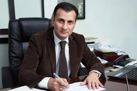 Mir Şahin oğlunu evləndirir