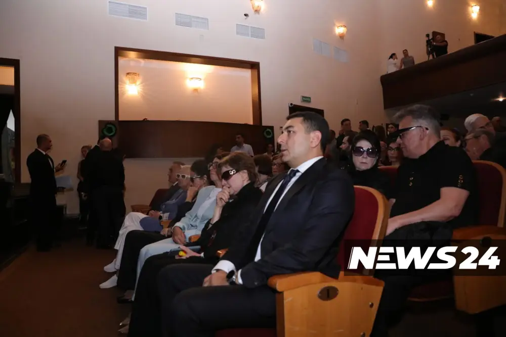 Aleksandr Şarovski dəfn edildi - FOTOLAR - VİDEO - YENİLƏNDİ 2