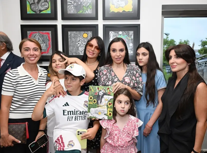 Leyla və Arzu Əliyevalar qızları ilə birlikdə Madriddə - Foto