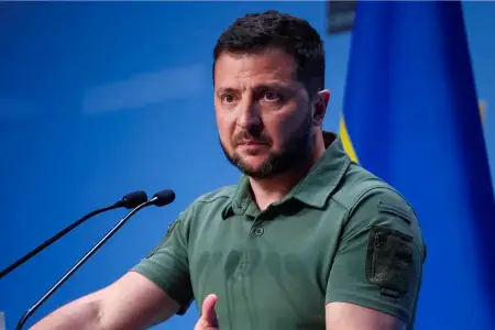 Rusiyada 8 obyekt vuruldu: Zelenski detalları açıqladı