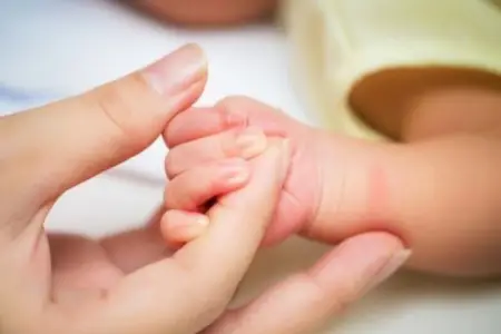 Nikahdankənar doğulan uşaqların sayı açıqlandı