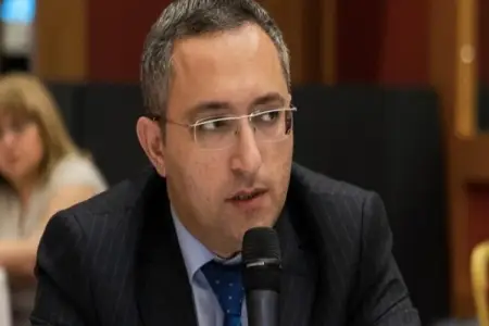 Rəşad Həsənov maliyyə nazirinin müşaviri təyin olundu