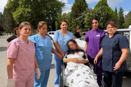 Bərdədə xəstəxananın həyətində doğuş oldu