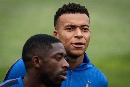 Fransa millisində parçalanma - Mbappe komandanı özünə düşmən etdi