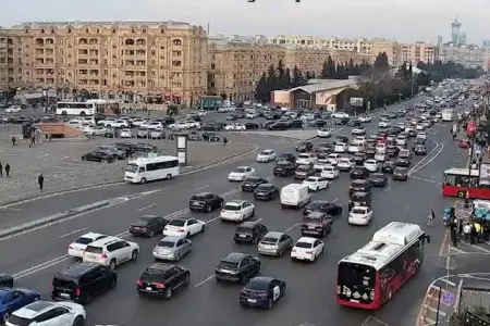 Bakıda 16 istiqamətdə sıxlıq var - SİYAHI