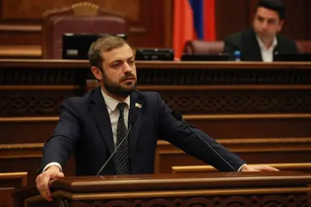 Erməni nazir: "Azərbaycan benzini olmasaydı, yanacaq dəfələrlə bahalaşardı"