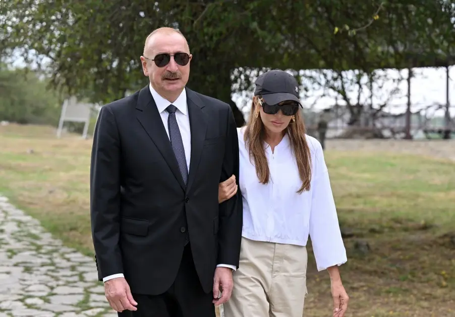 Prezident ziyarətgahda konservasiya işləri ilə tanış oldu – FOTOLAR