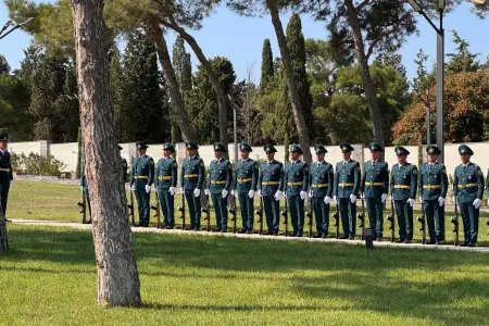 Zakir Həsənov və Əli Nağıyev generalın dəfnində - Fotolar
