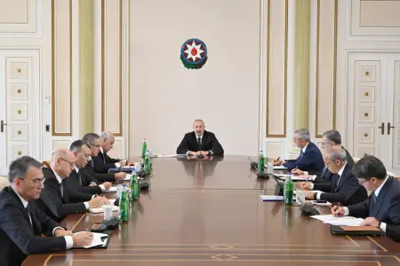 Prezident müşavirə keçirdi