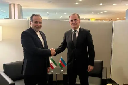 Ceyhun Bayramovla Abbas Əraqçi görüşdü